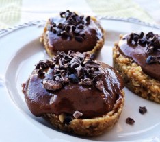 Raw Chocolate Mousse & Peanut Butter Cakes