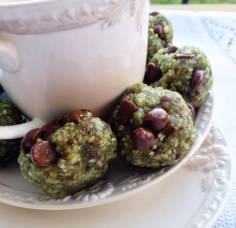 Mint Chocolate Chip Cookie Dough Balls 