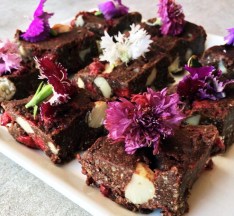 Raspberry & Macadamia Rocky Road