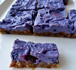 Blueberry & Vanilla Swirl Slice 